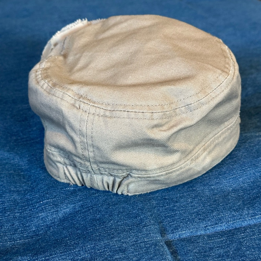 Beige Cap with Floral Embellishment - Picture 3 of 4